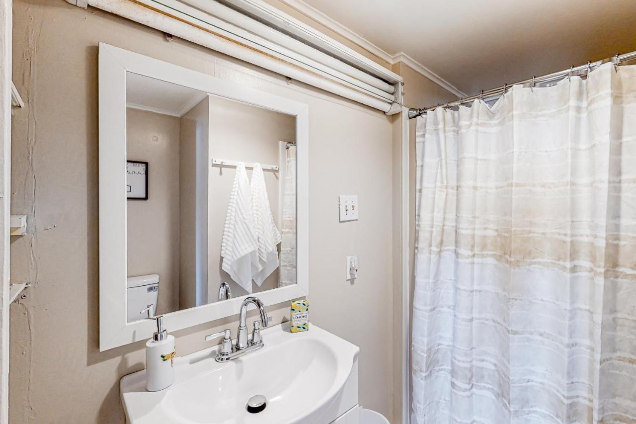 Вилла Maplewood Manor - Unit 2 Колчестер Экстерьер фото